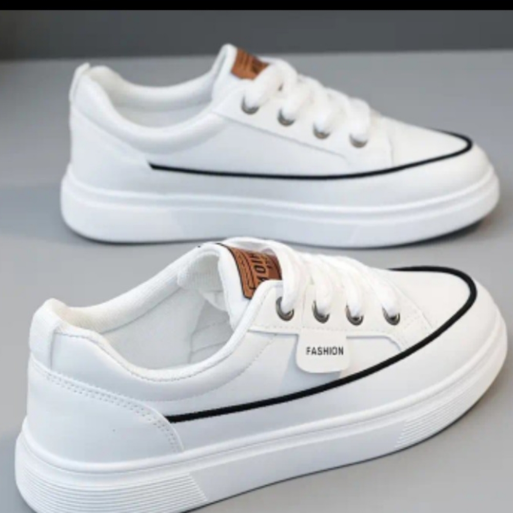 Fashion women's sneakers NWOT - Picture 3 of 3